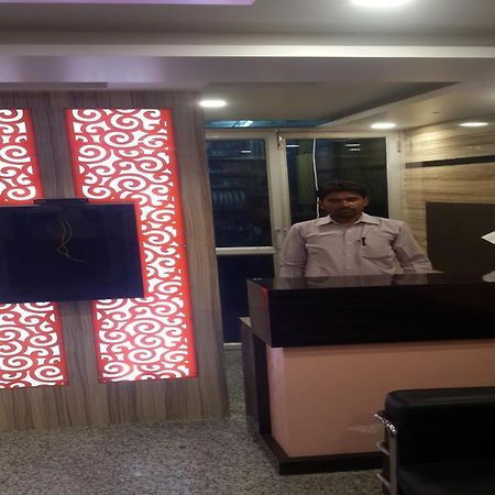Oyo 86669 Arnav Residency Hotel Új-Delhi Kültér fotó