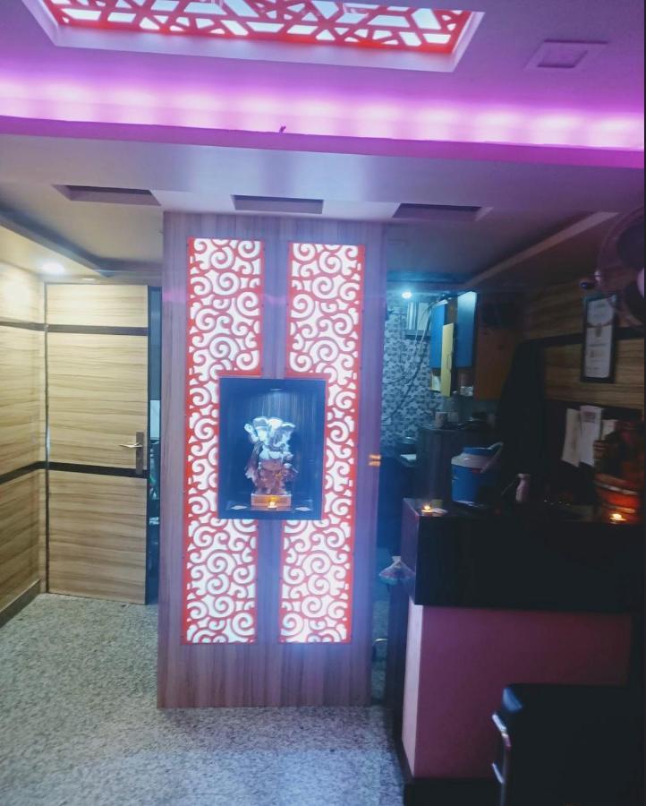 Oyo 86669 Arnav Residency Hotel Új-Delhi Kültér fotó