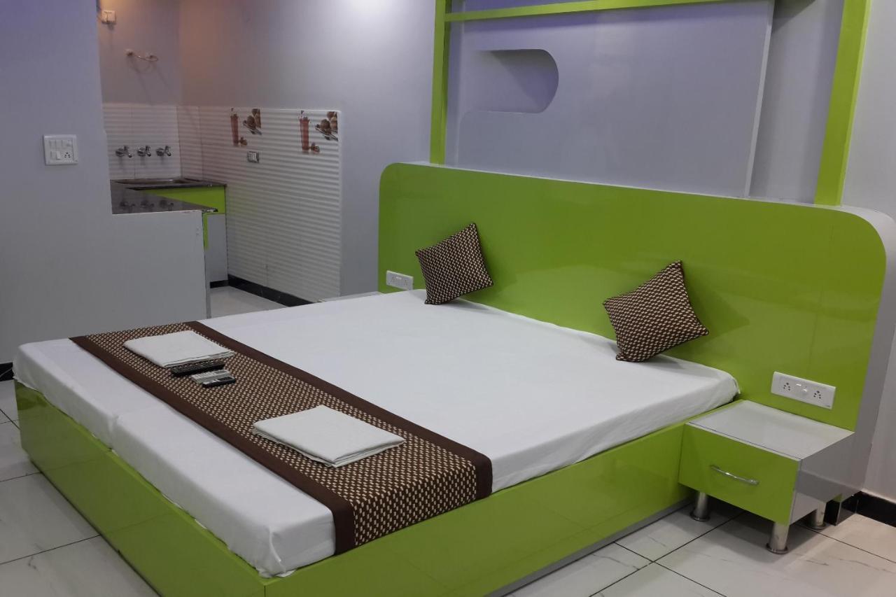 Oyo 86669 Arnav Residency Hotel Új-Delhi Kültér fotó